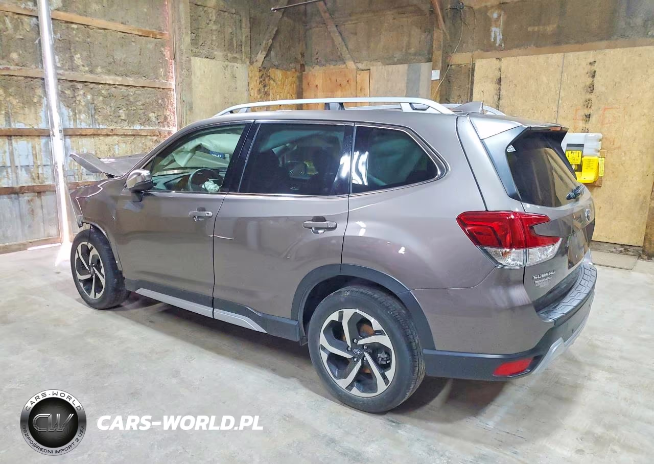 2022 Subaru Forester Touring VIN:JF2SKARC2NH447607 - 2
