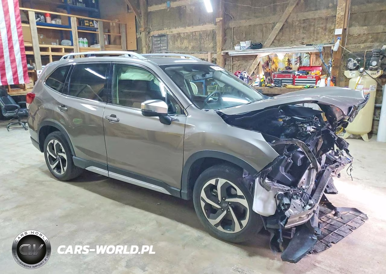 2022 Subaru Forester Touring VIN:JF2SKARC2NH447607 - 4