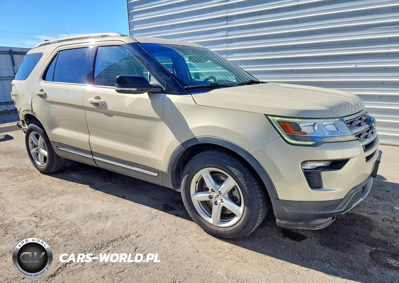 2018 Ford Explorer Xlt VIN:1FM5K7D85JGA80702 - 4