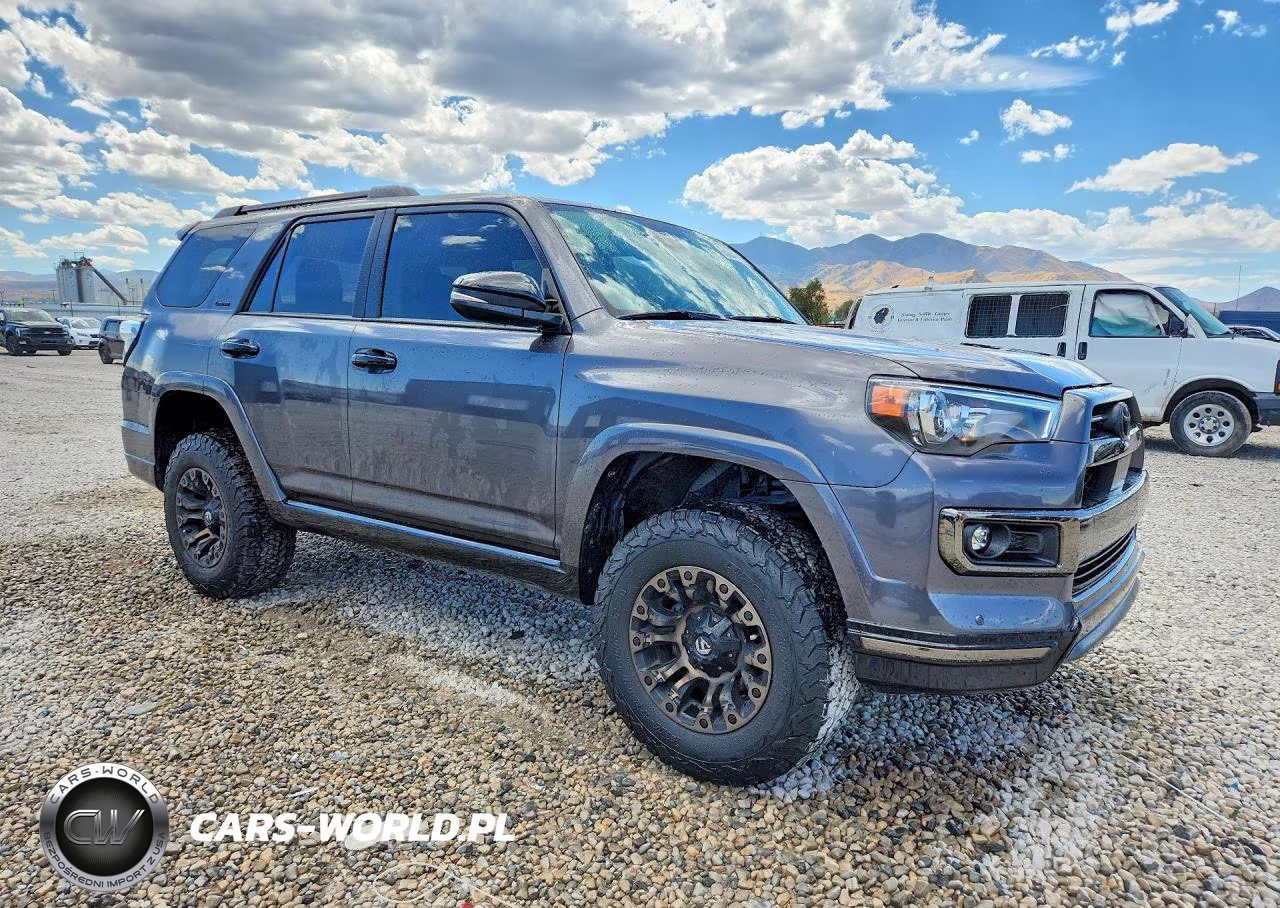 2021 Toyota 4Runner Nightshade Edition VIN:JTEJU5JR9M5844805 - 4