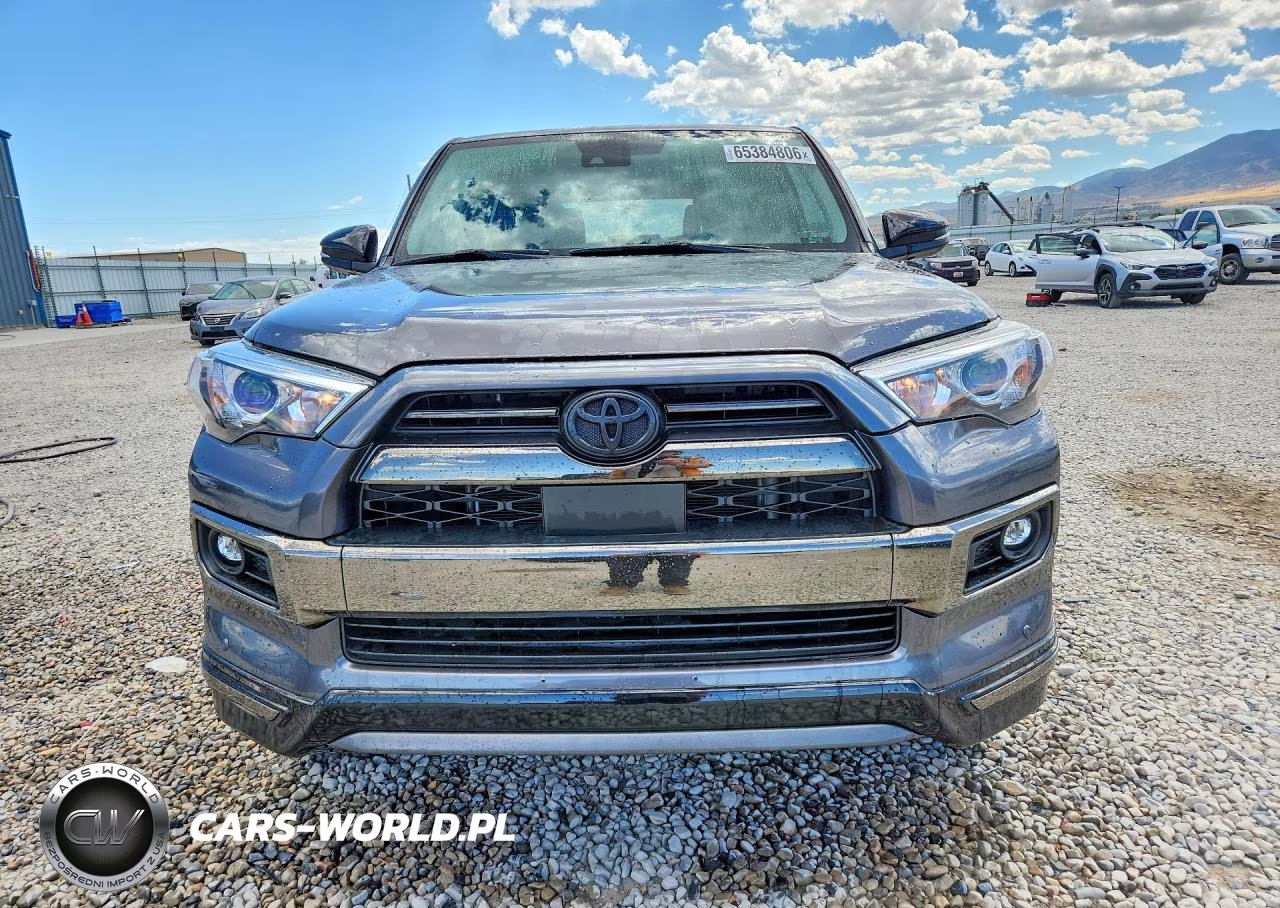 2021 Toyota 4Runner Nightshade Edition VIN:JTEJU5JR9M5844805 - 5