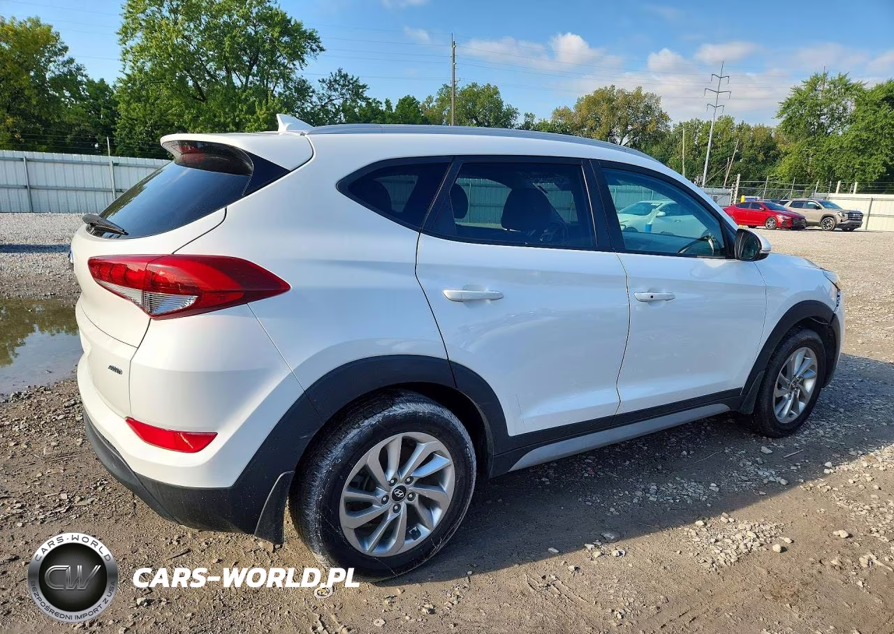2018 Hyundai Tucson Sel Plus VIN:KM8J3CA40JU812340 - 3
