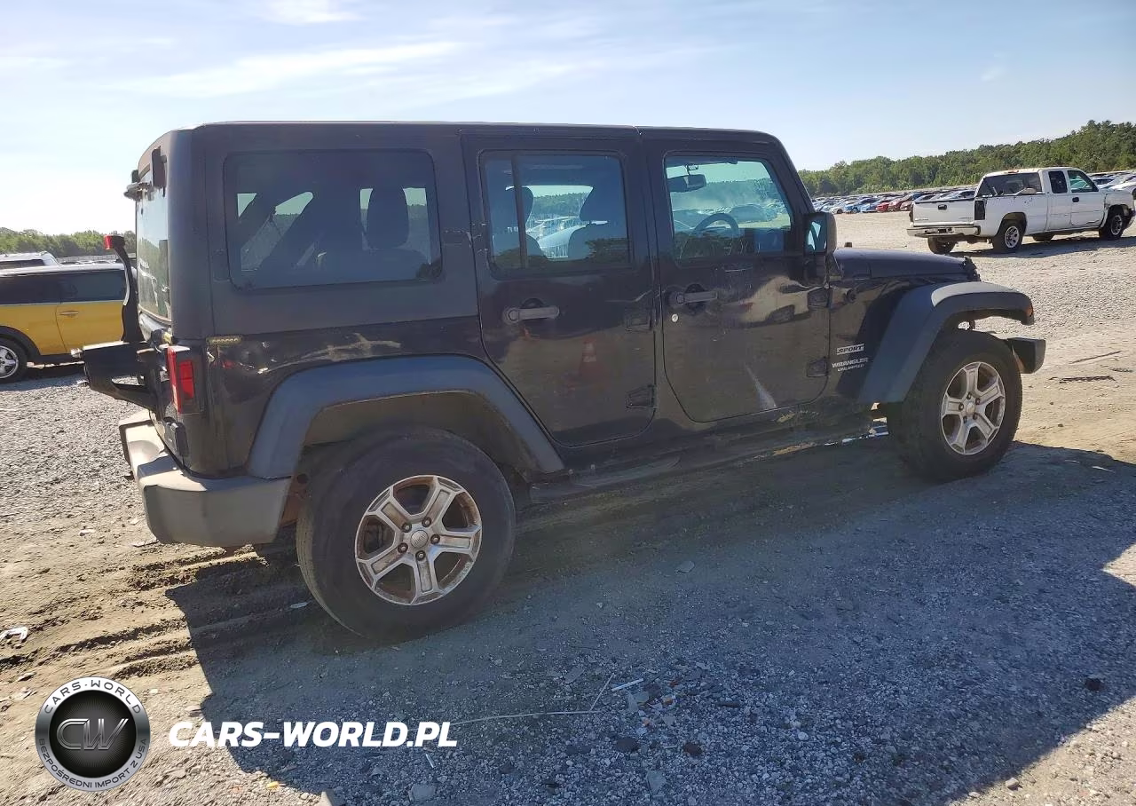 2016 Jeep Wrangler Unlimited Sport VIN:1C4BJWKG0GL293393 - 3
