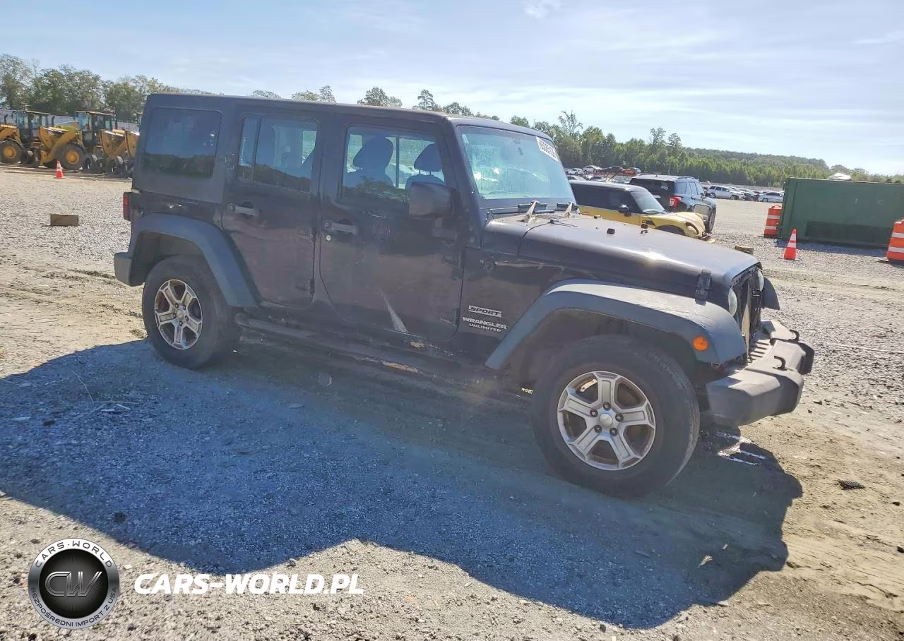 2016 Jeep Wrangler Unlimited Sport VIN:1C4BJWKG0GL293393 - 4