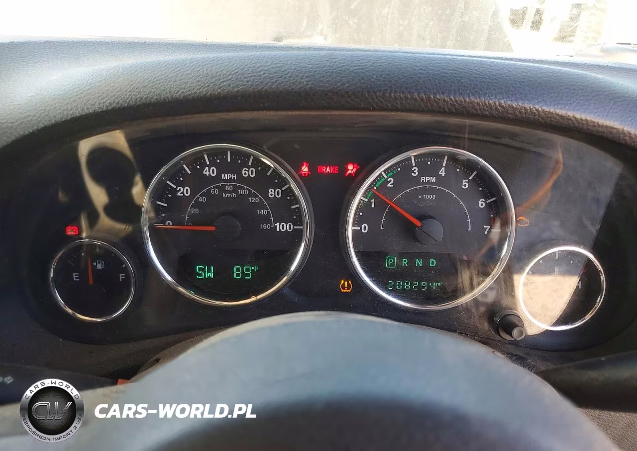 2016 Jeep Wrangler Unlimited Sport VIN:1C4BJWKG0GL293393 - 9