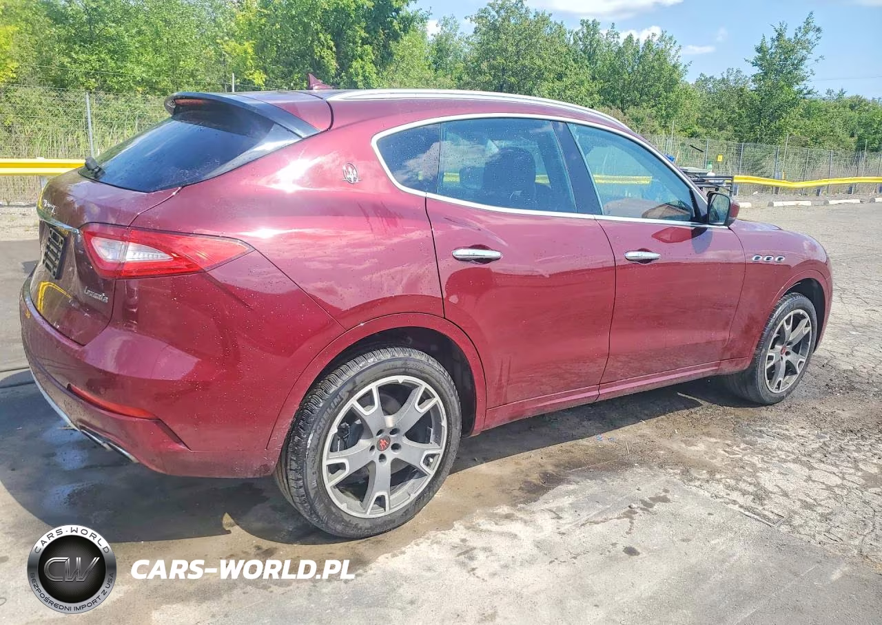2017 Maserati Levante VIN:ZN661XUL5HX256561 - 3