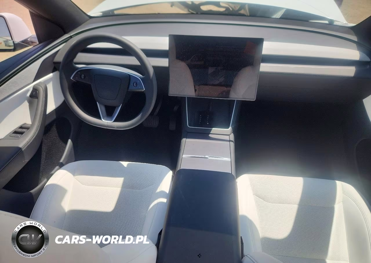2026 Tesla Model Y VIN:7SAYGDEDXTA721756 - 8