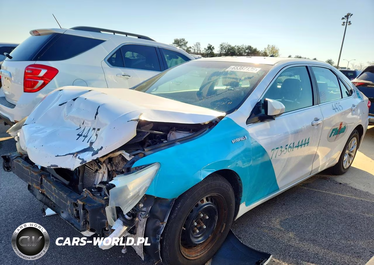2016 Toyota Camry Hybrid Le – zdjęcie 1 z 12