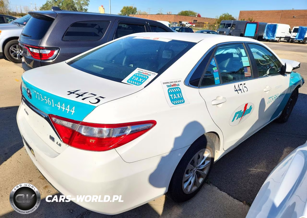 2016 Toyota Camry Hybrid Le VIN:4T1BD1FK3GU183453 - 3