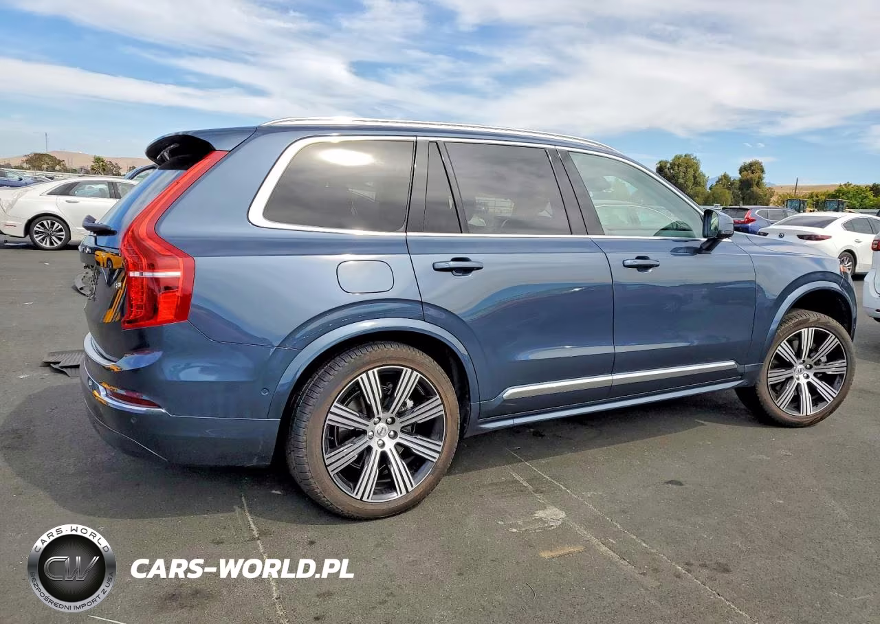 2025 Volvo Xc90 Plus VIN:YV4H60PE5S1309413 - 3
