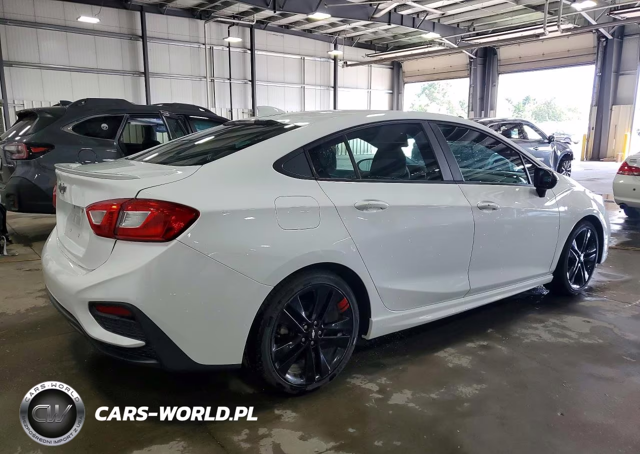 2018 Chevrolet Cruze Lt VIN:1G1BE5SMXJ7164462 - 3