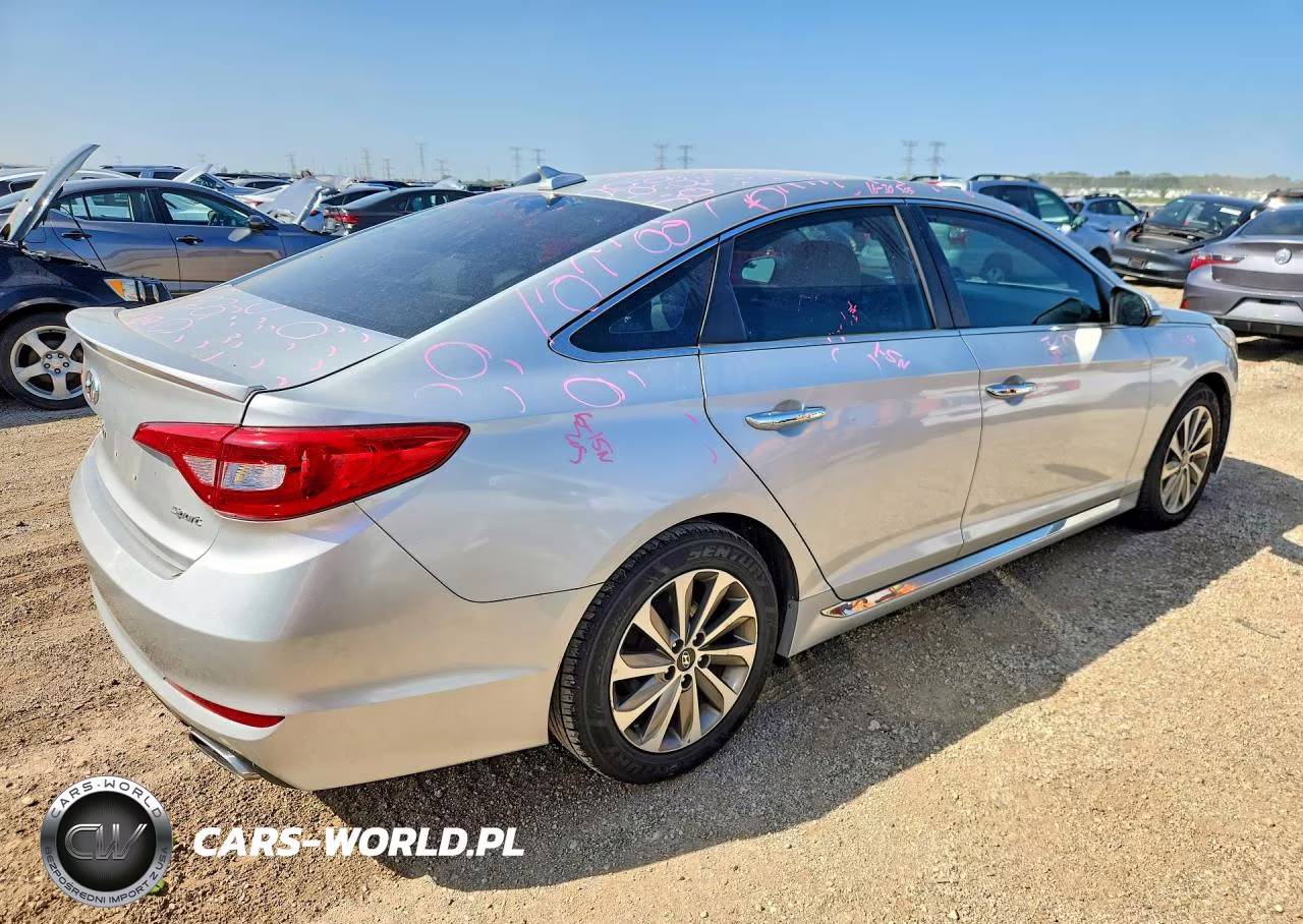 2016 Hyundai Sonata Sport VIN:5NPE34AF2GH361234 - 3