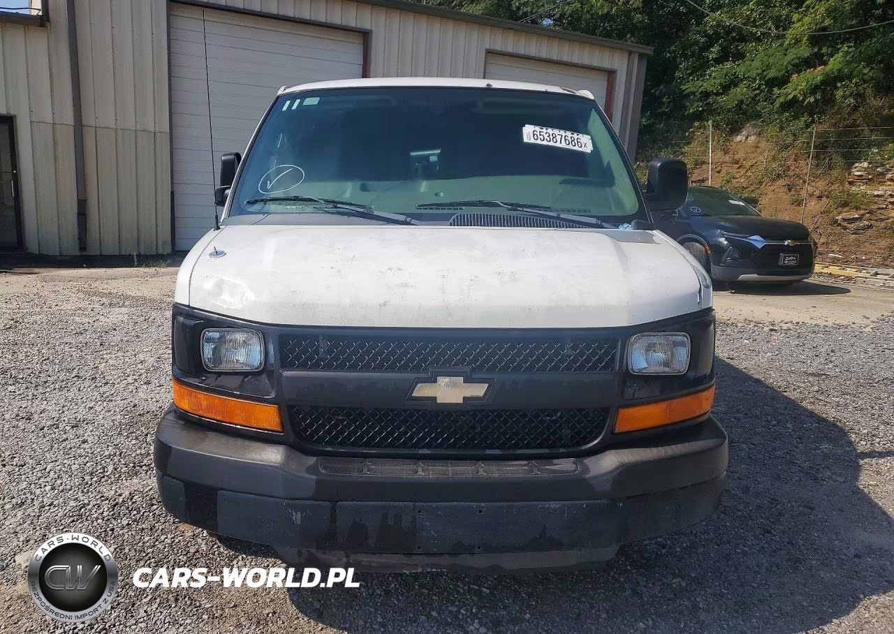 2012 Chevrolet Express G2500 VIN:1GCWGGCA4C1156737 - 5