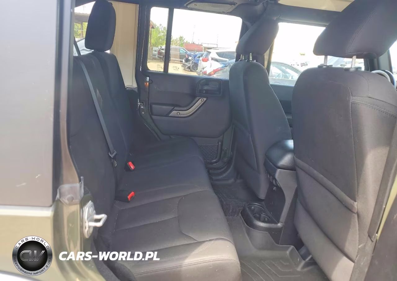 2015 Jeep Wrangler Unlimited Sport VIN:1C4BJWDG1FL759697 - 10