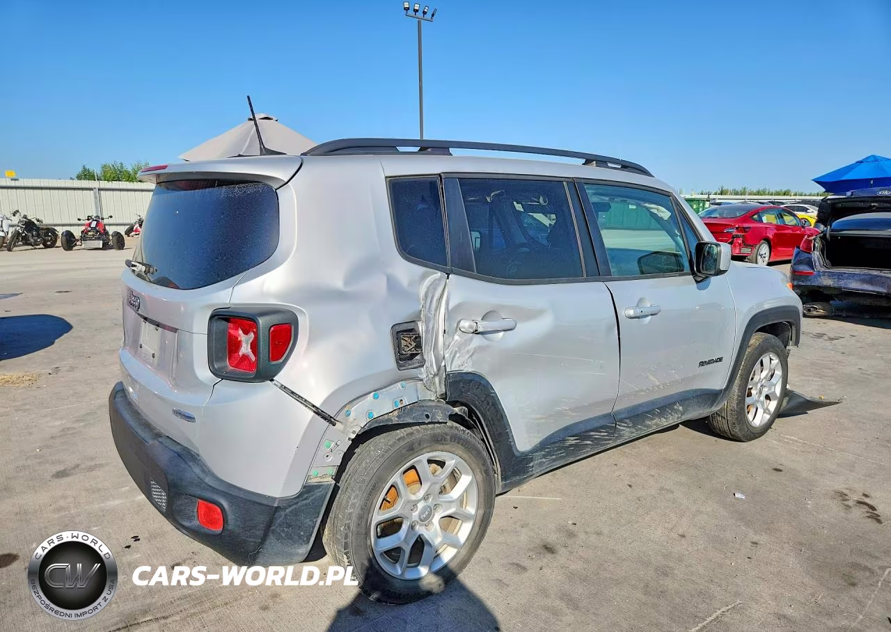 2018 Jeep Renegade Latitude VIN:ZACCJABB7JPJ56592 - 3