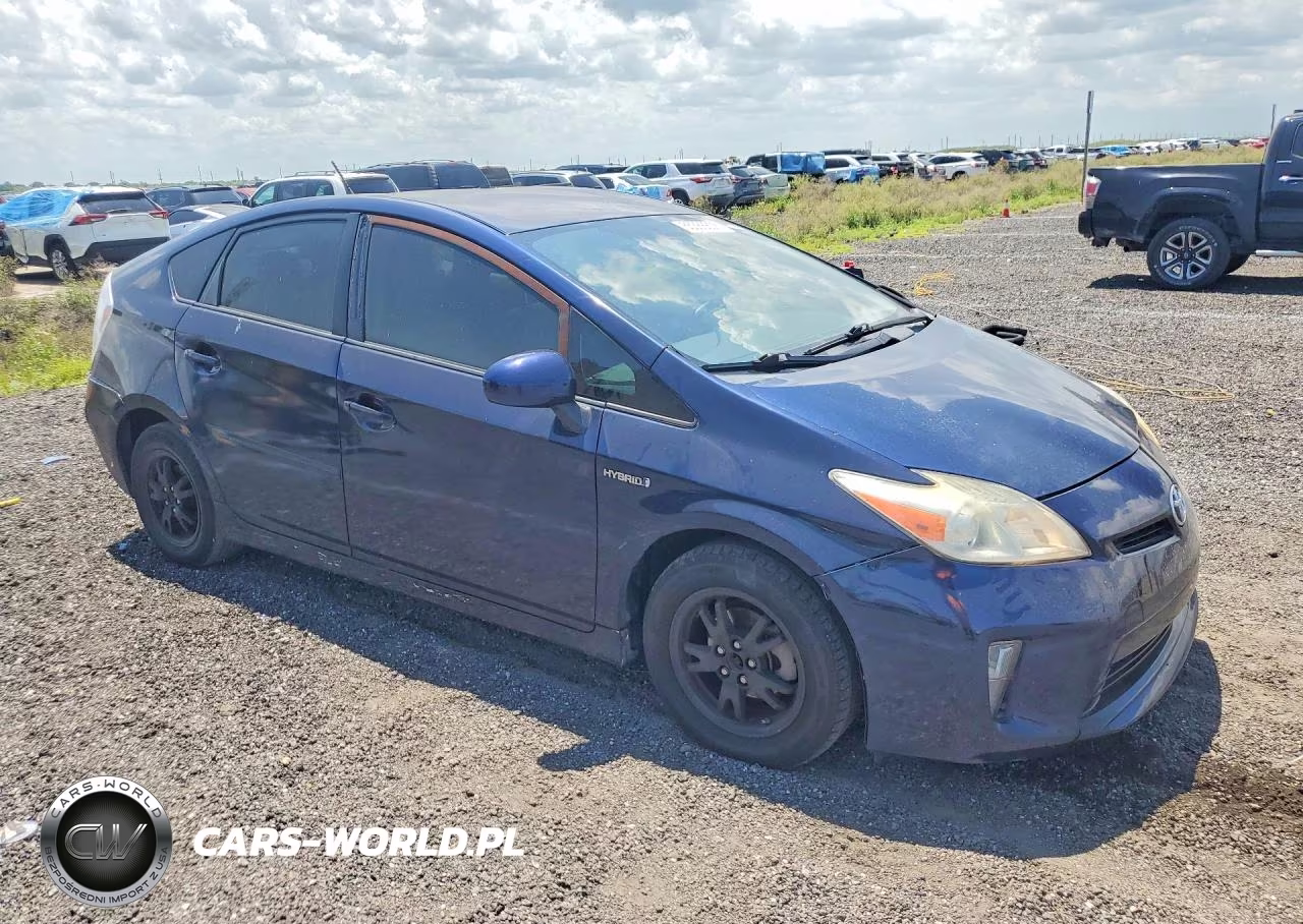 2015 Toyota Prius Four VIN:JTDKN3DU6F1923921 - 4