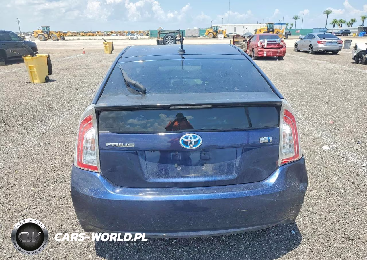 2015 Toyota Prius Four VIN:JTDKN3DU6F1923921 - 6