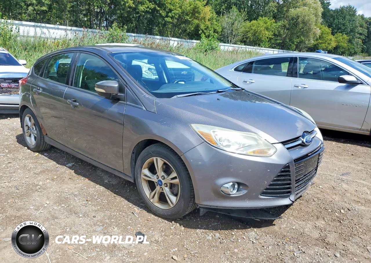 2012 Ford Focus Se VIN:1FAHP3K20CL249695 - 4