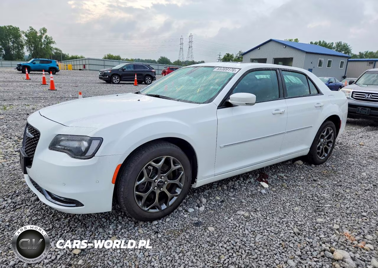 2015 Chrysler 300 S – zdjęcie 1 z 12