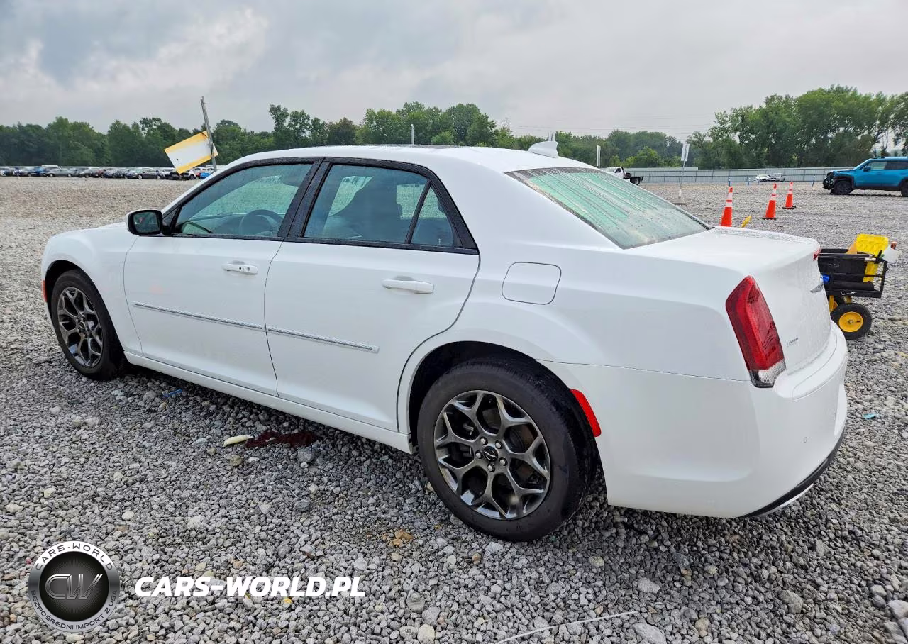 2015 Chrysler 300 S VIN:2C3CCAGG1FH854095 - 2