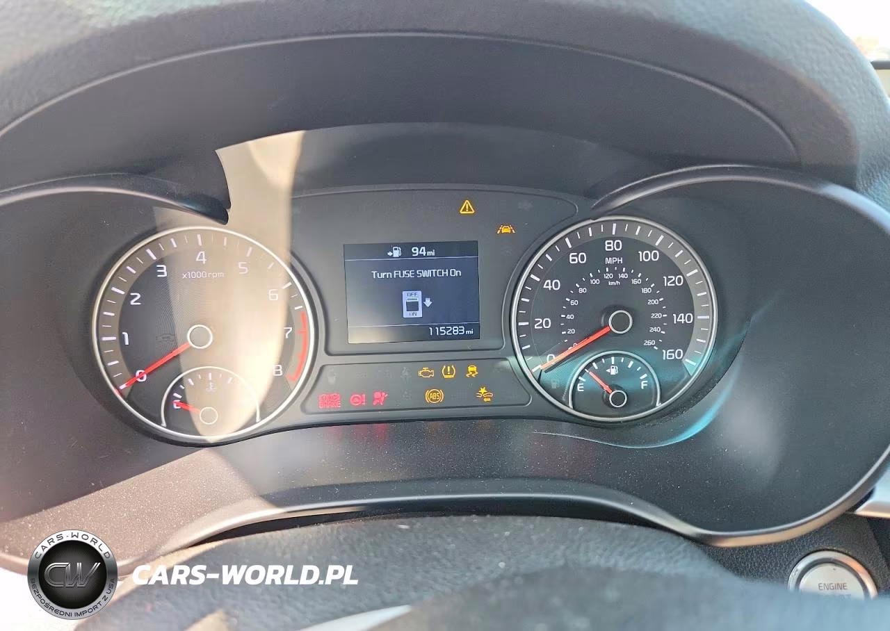 2019 Kia Optima S VIN:5XXGT4L33KG358892 - 9