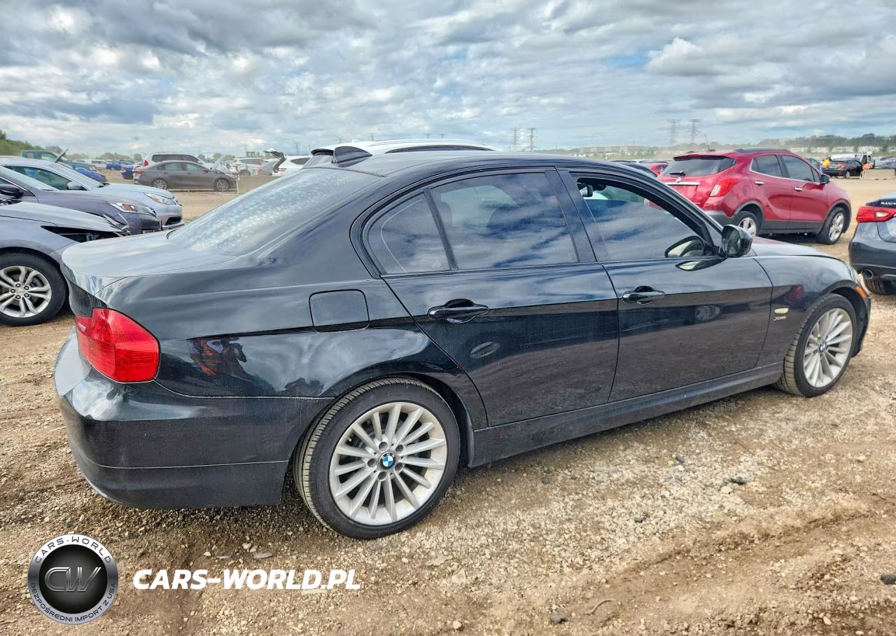 2009 BMW 328 Xi VIN:WBAPK73559A450370 - 3