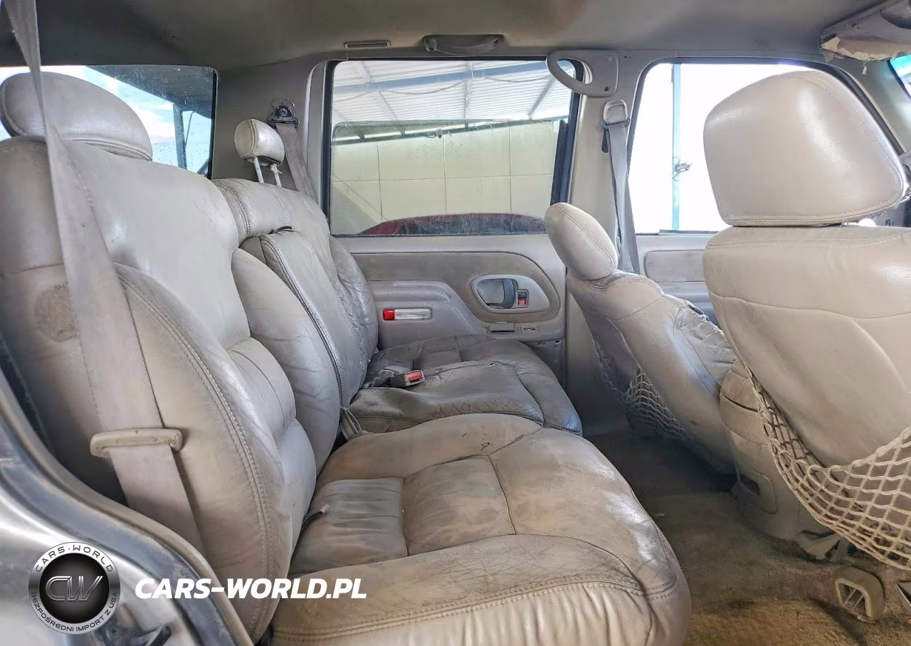 1999 Chevrolet Tahoe K1500 VIN:1GNEK13R3XR144994 - 11