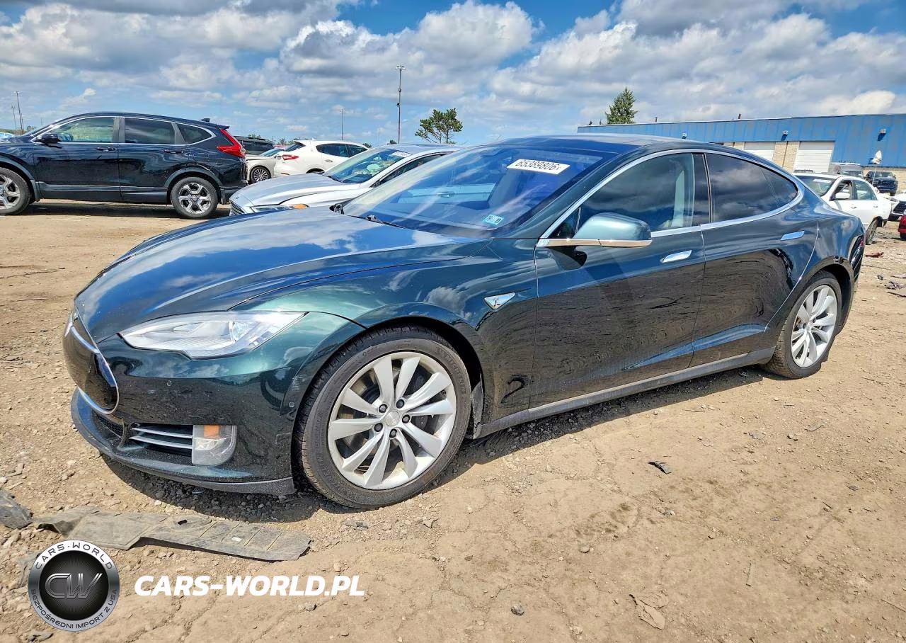 2014 Tesla Model S – zdjęcie 1 z 13