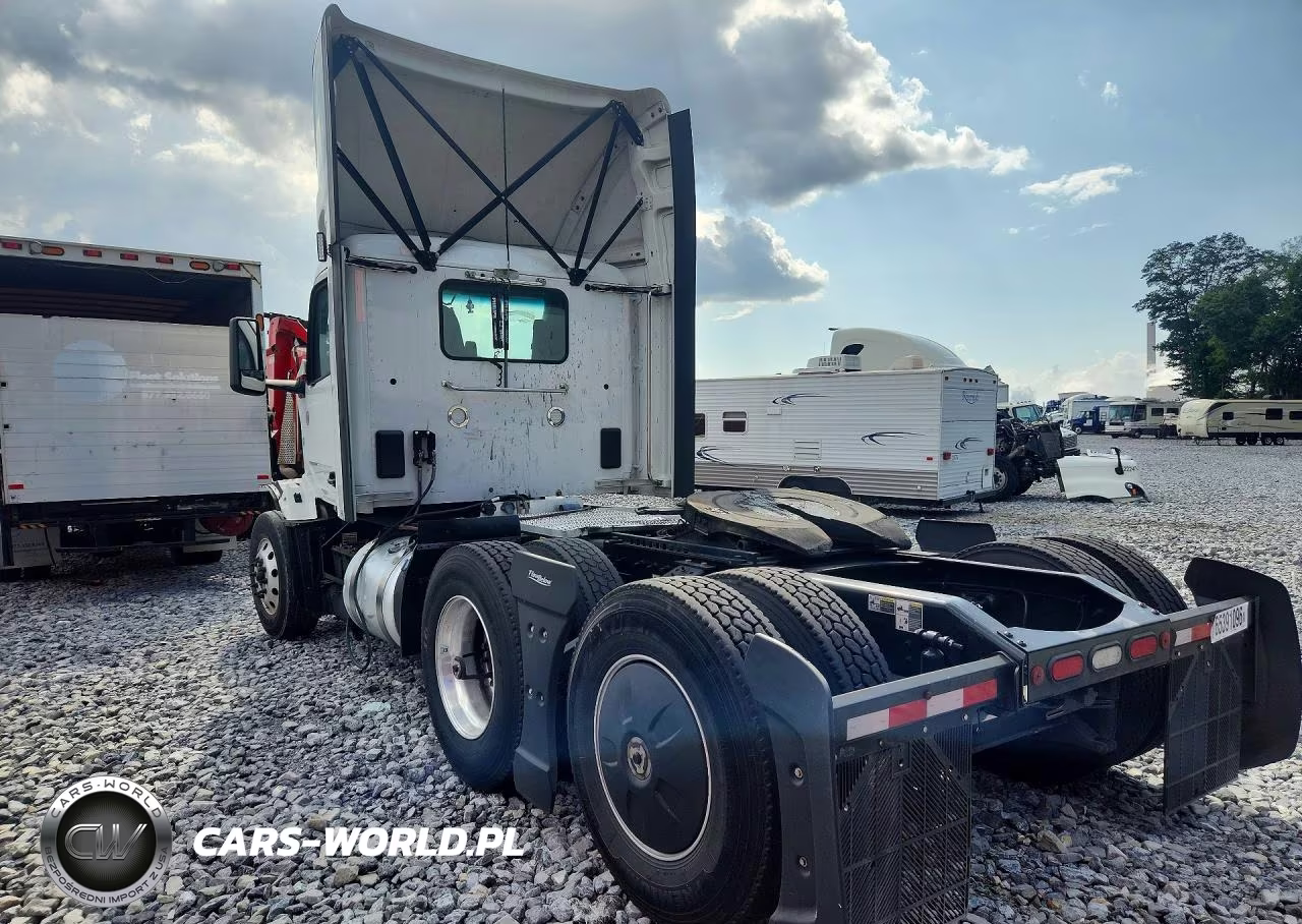 2024 Peterbilt 579 - Semi Truck VIN:1XPBD49X8RD670243 - 2