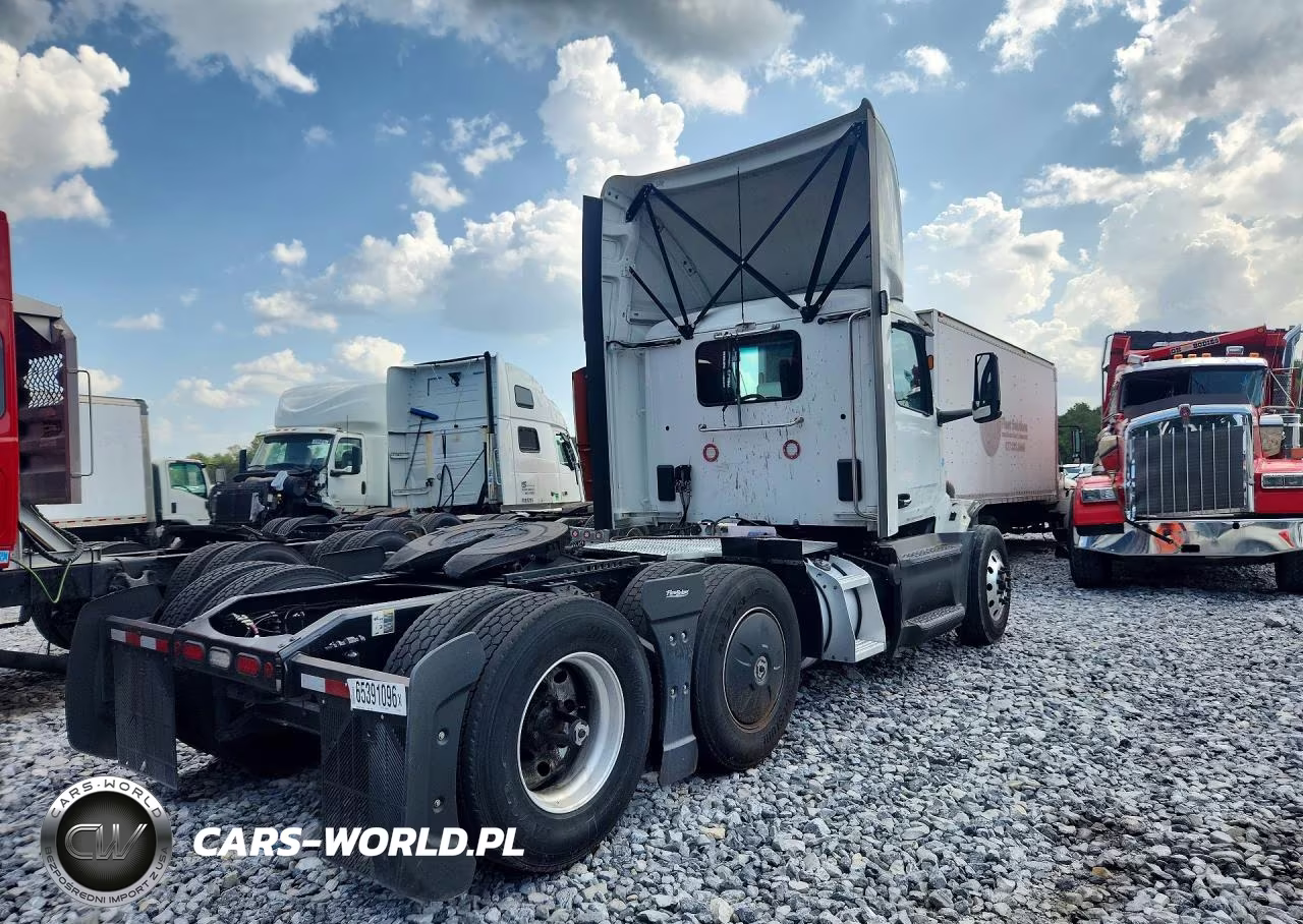 2024 Peterbilt 579 - Semi Truck VIN:1XPBD49X8RD670243 - 3
