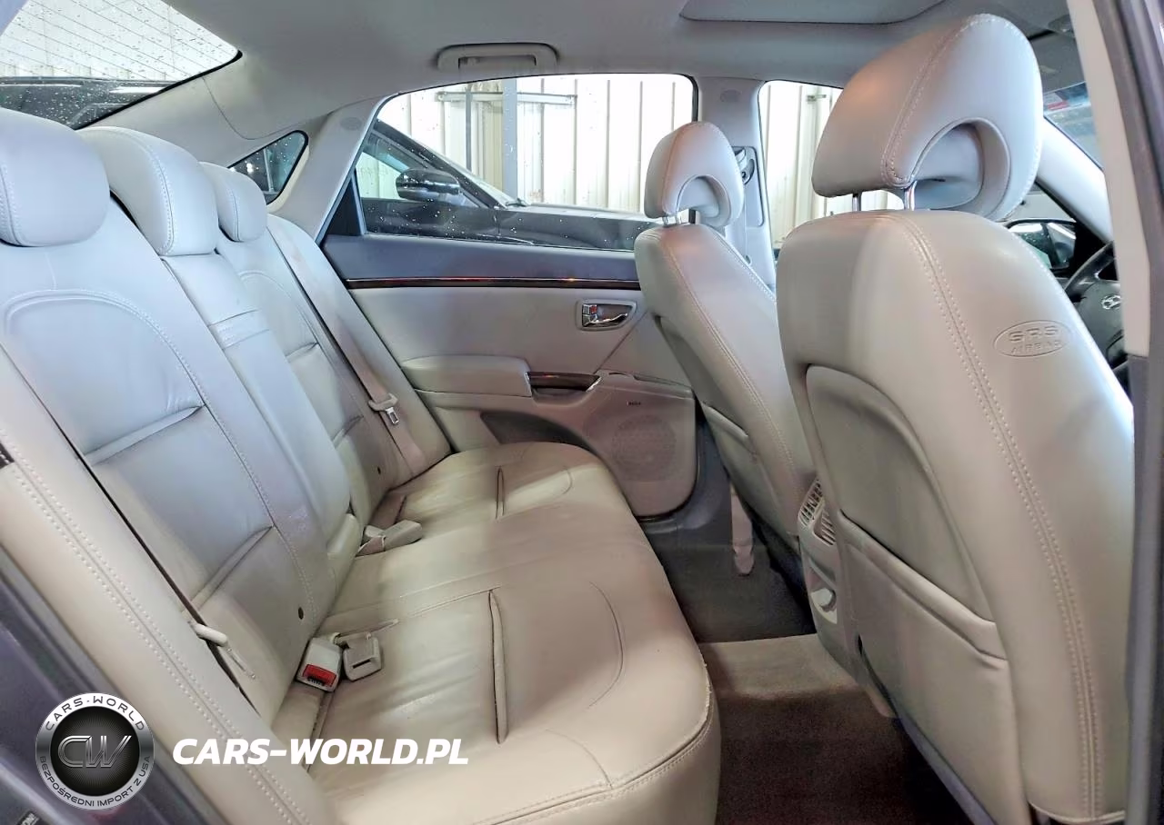 2011 Hyundai Azera Limited VIN:KMHFC4DF4BA559745 - 10