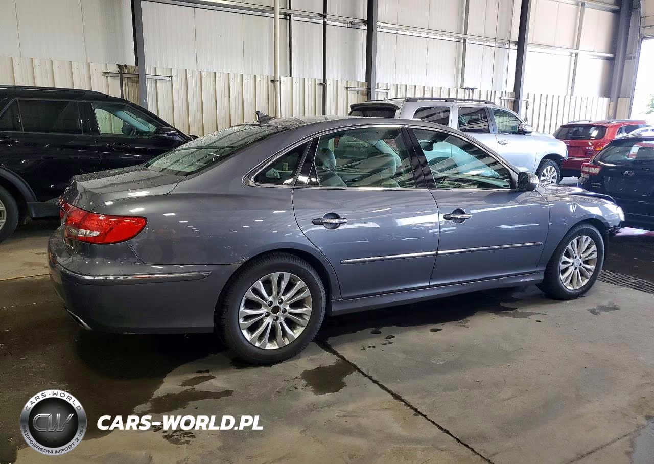 2011 Hyundai Azera Limited VIN:KMHFC4DF4BA559745 - 3