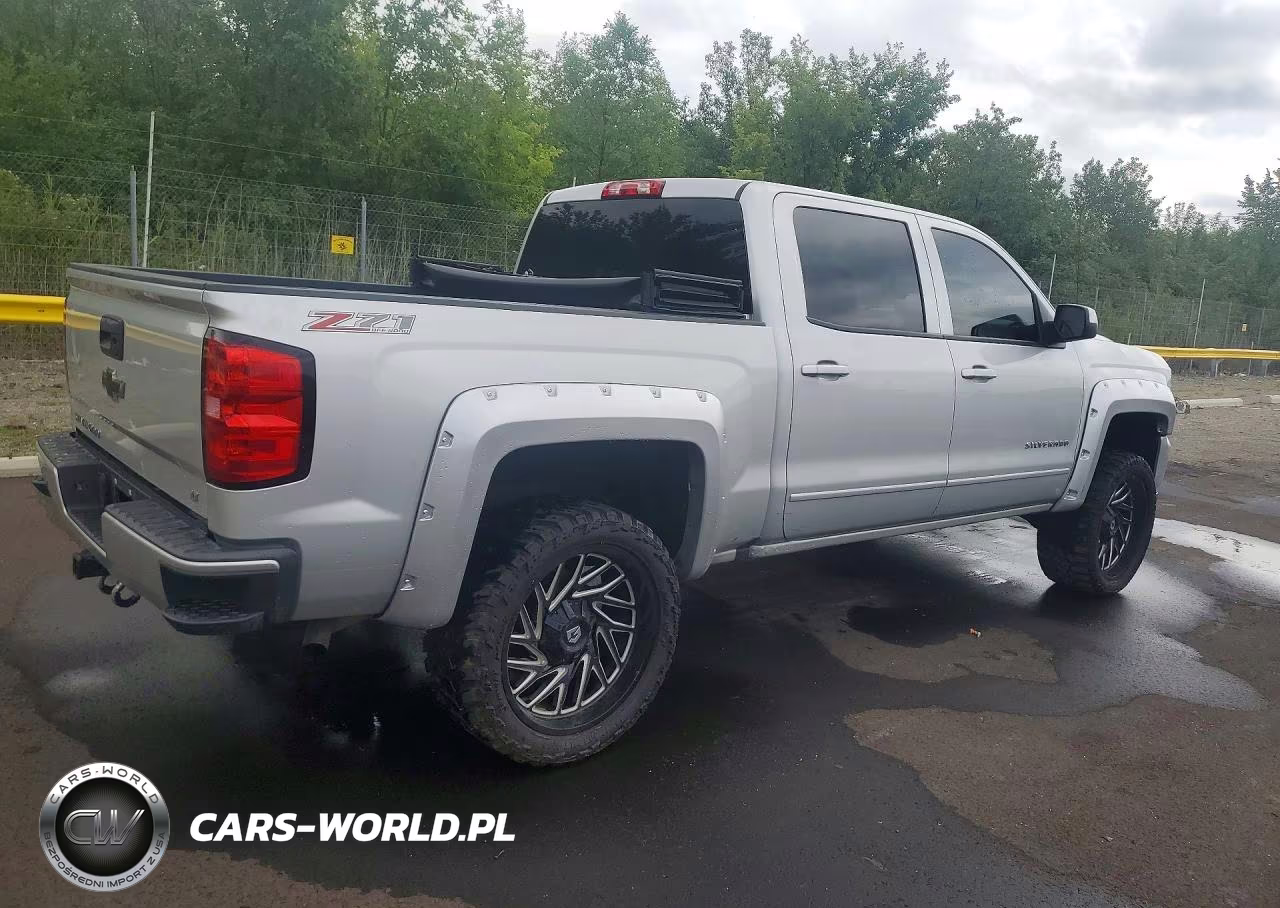 2017 Chevrolet Silverado 1500 2Lt VIN:3GCUKREC3HG221327 - 3