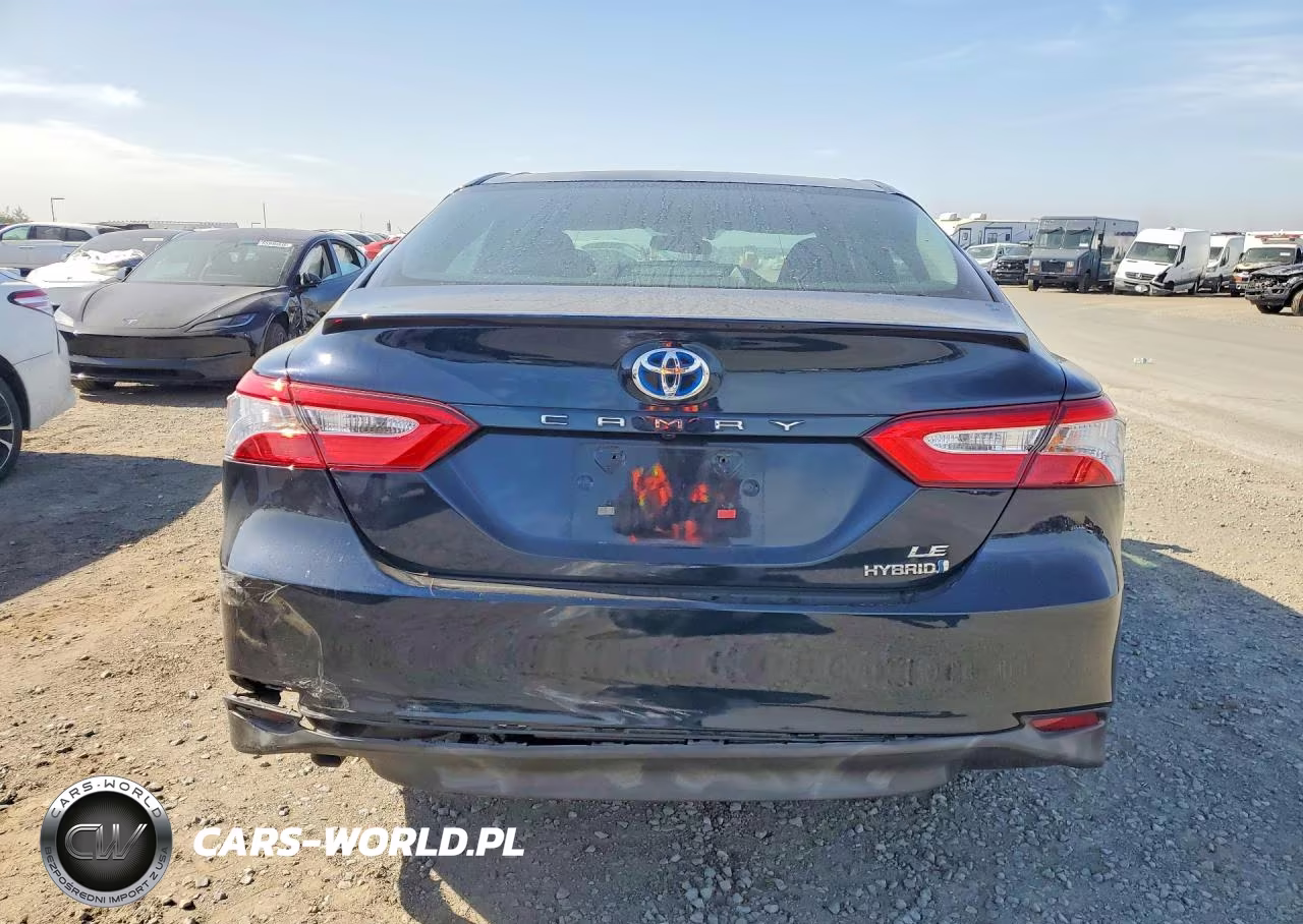 2018 Toyota Camry Le VIN:4T1B31HKXJU504699 - 6