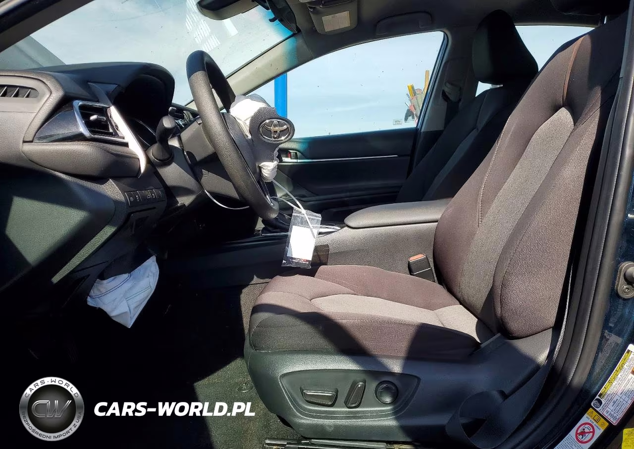 2018 Toyota Camry Le VIN:4T1B31HKXJU504699 - 7