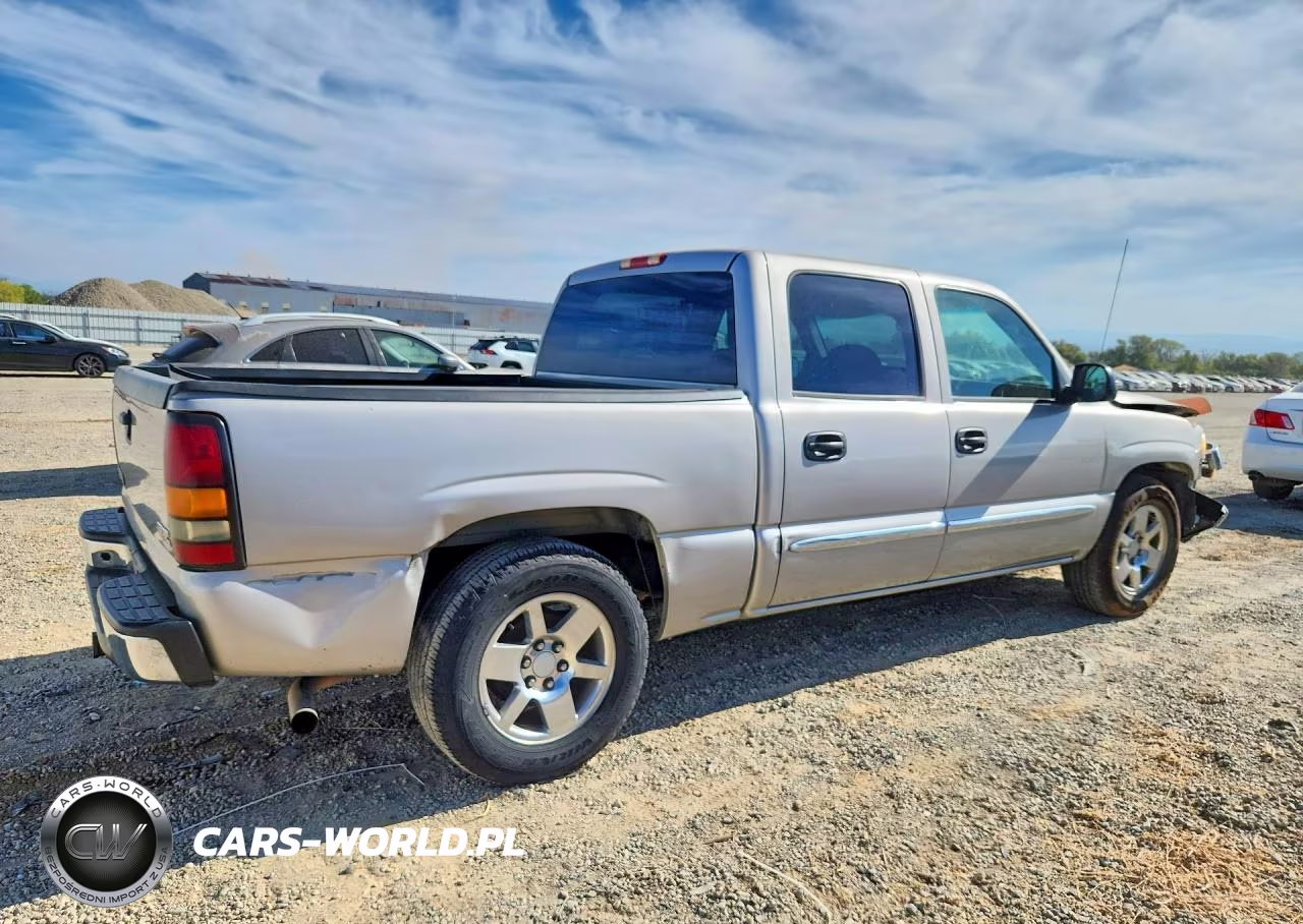 2005 GMC New Sierra C1500 VIN:2GTEC13T751142074 - 3