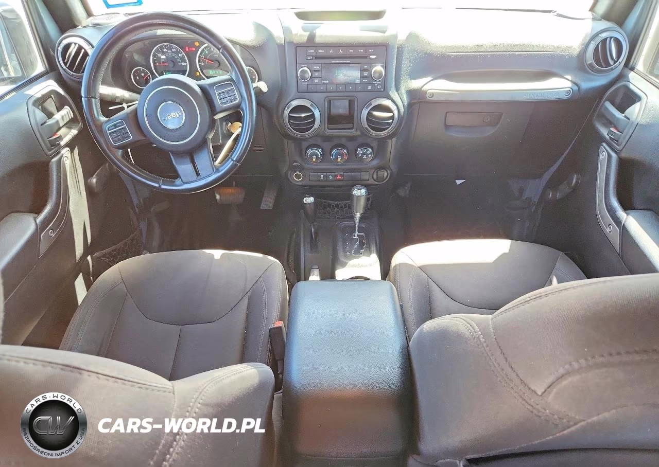 2015 Jeep Wrangler Unlimited Sport VIN:1C4BJWDGXFL597214 - 8