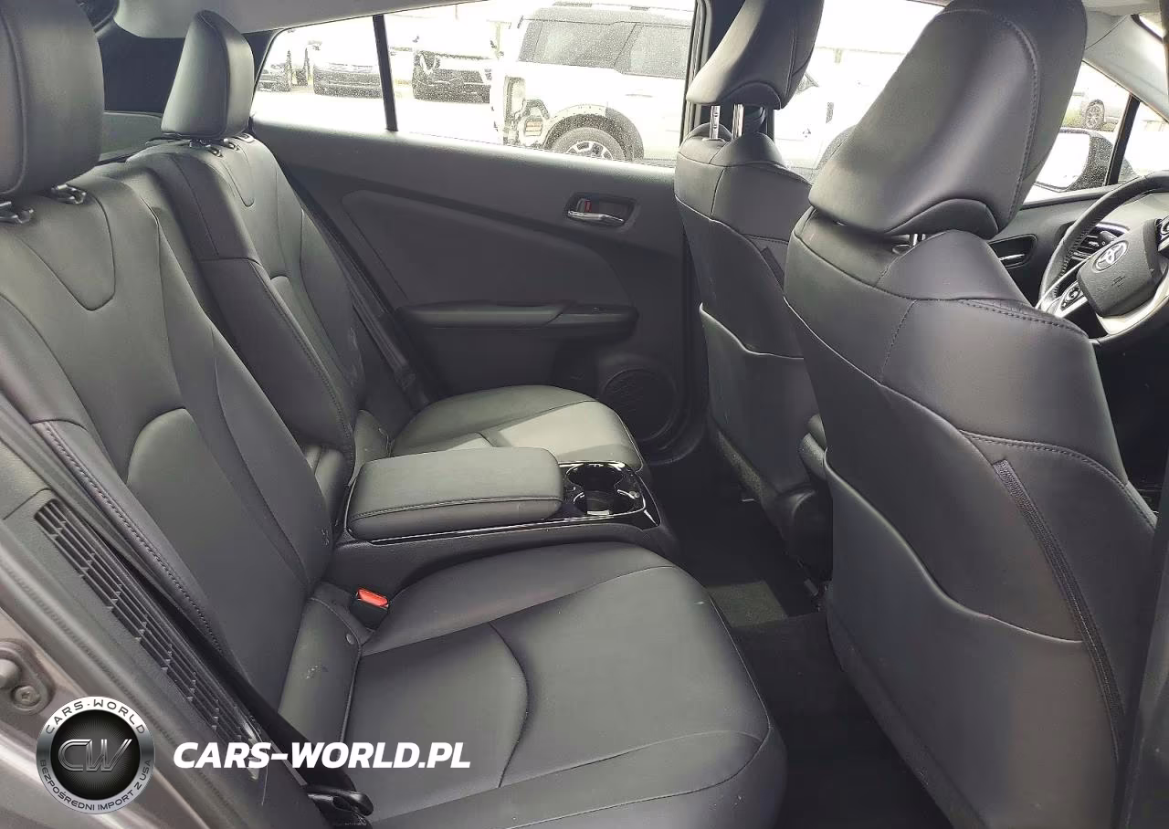 2017 Toyota Prius Prime Advanced VIN:JTDKARFP9H3020594 - 10