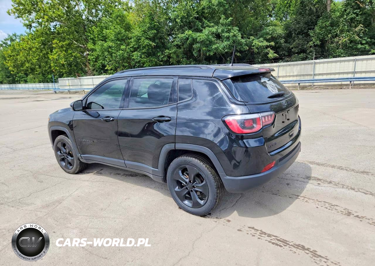 2018 Jeep Compass Latitude VIN:3C4NJDBB9JT304070 - 2