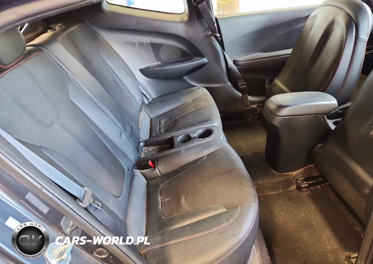 2019 Hyundai Veloster 2.0L Premium VIN:KMHTG6AFXKU002134 - 10
