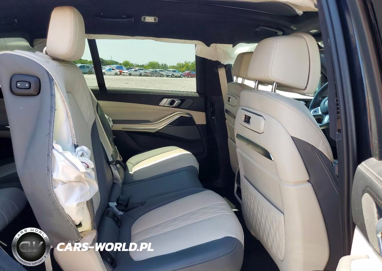 2024 BMW X7 xDrive40I VIN:5UX23EM02R9W18807 - 11
