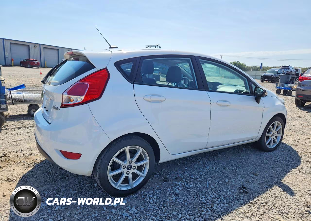2016 Ford Fiesta Se VIN:3FADP4EJ1GM188014 - 3