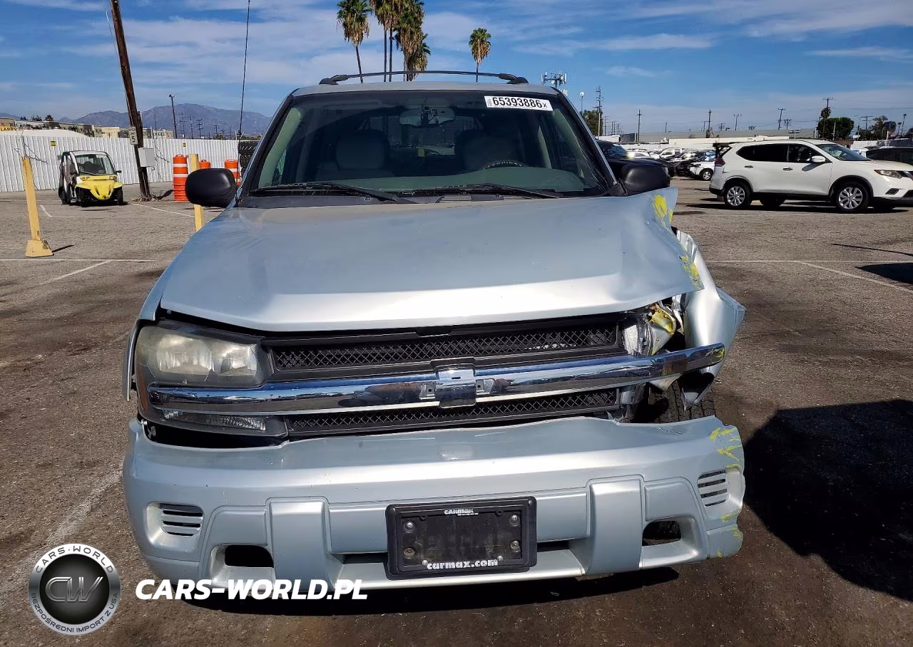 2008 Chevrolet Trailblazer Ls VIN:1GNDT13S682235599 - 5