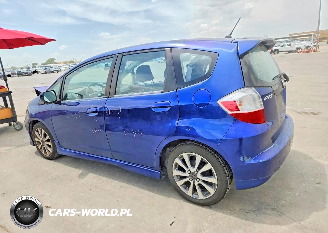 2013 Honda Fit Sport VIN:JHMGE8H56DC048765 - 2