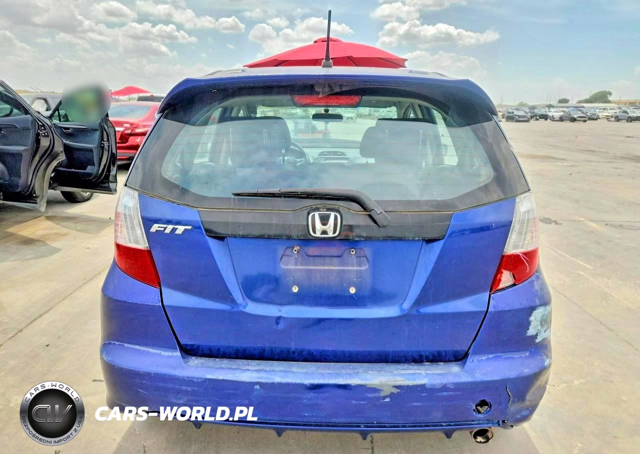 2013 Honda Fit Sport VIN:JHMGE8H56DC048765 - 6