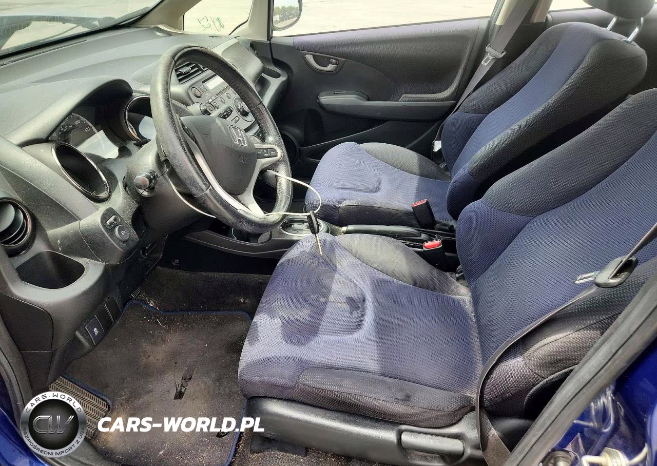 2013 Honda Fit Sport VIN:JHMGE8H56DC048765 - 7