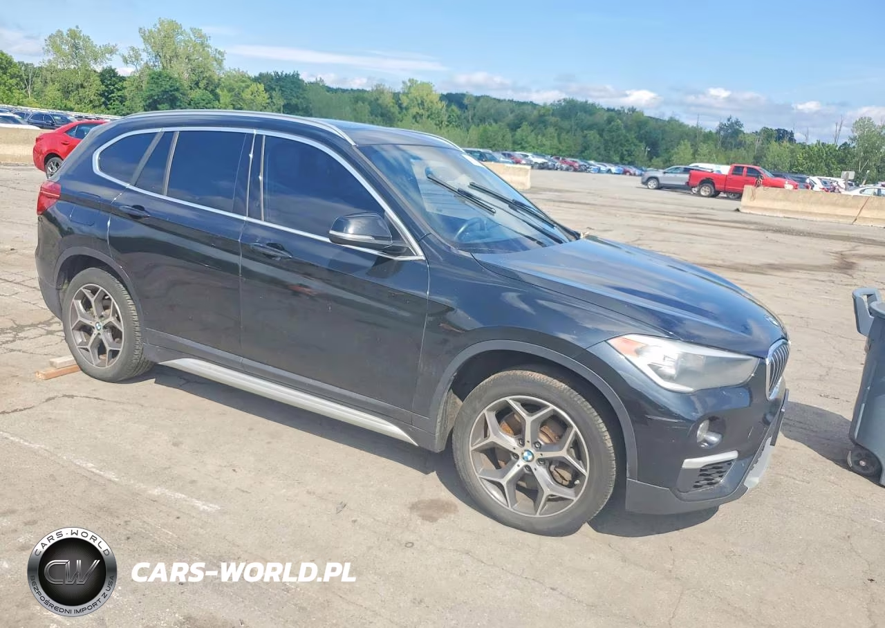 2018 BMW X1 xDrive28I VIN:WBXHT3C34J5L32323 - 4