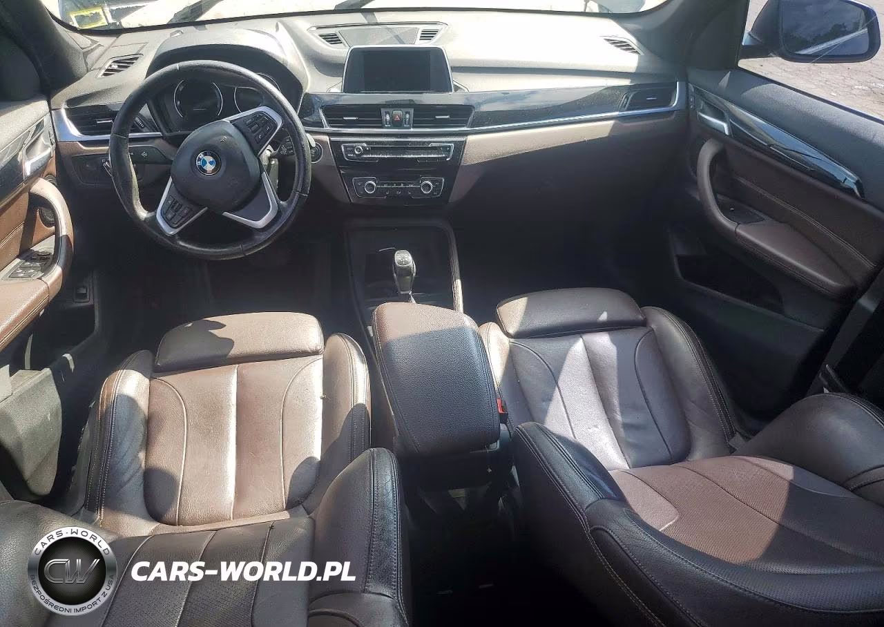 2018 BMW X1 xDrive28I VIN:WBXHT3C34J5L32323 - 8