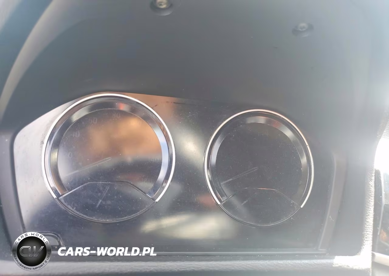 2018 BMW X1 xDrive28I VIN:WBXHT3C34J5L32323 - 9