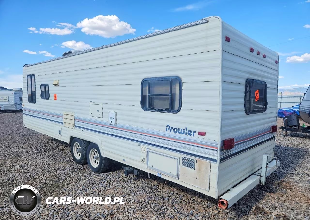 2022 Fleetwood Prowler Camper VIN:1EC1G2720N2362435 - 3